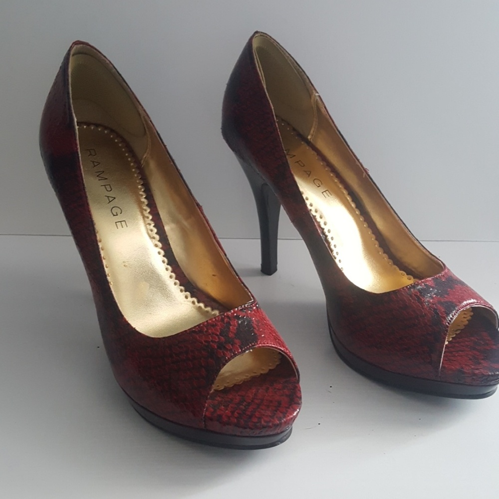 RAMPAGE Gracee peep toe heel size 8